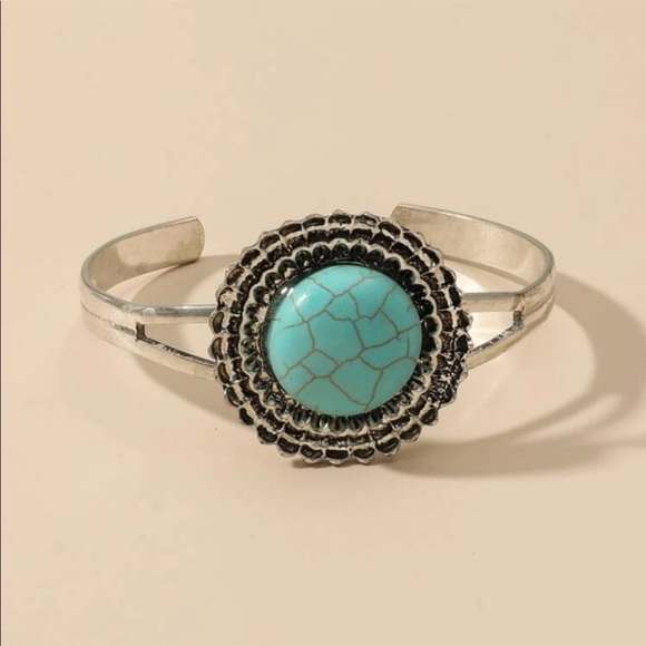 🔥ONLY 2 LEFT🔥 ⭐️ New! Turquoise Silver Bracelet Cuff - Picture 2 of 7